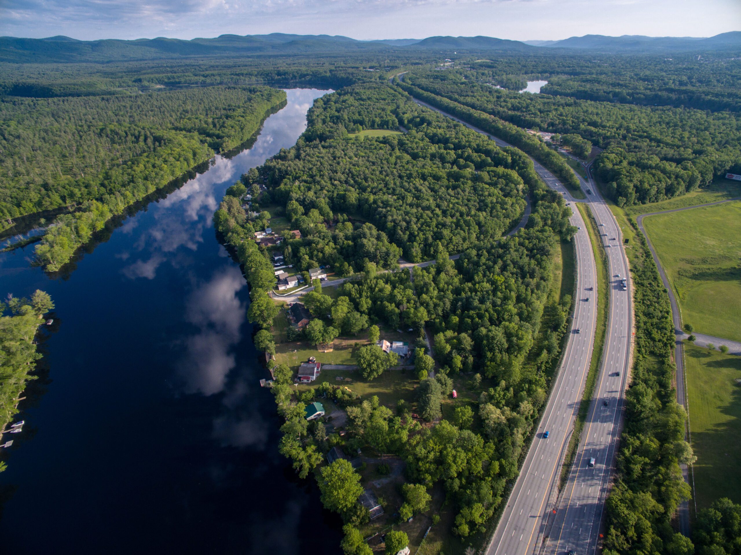 highway parallel to hudson river